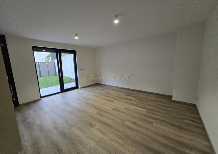 Оренда квартири · 1+kk · 38 m²