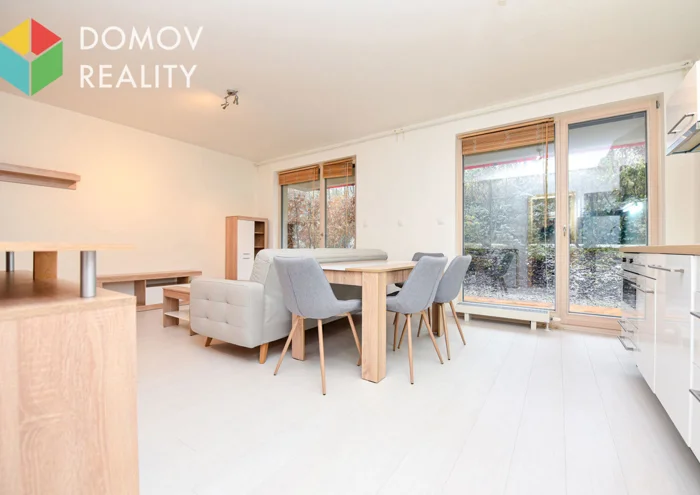 Pronájem bytu · 1+kk · 37 m²