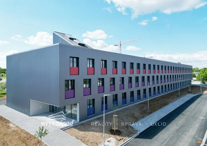 Pronájem bytu · 2+kk · 42 m²