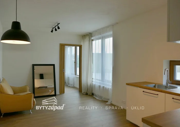 Pronájem bytu · 2+kk · 40 m²
