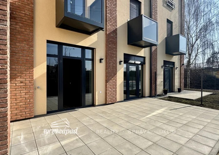 Pronájem bytu · 2+kk · 56 m²