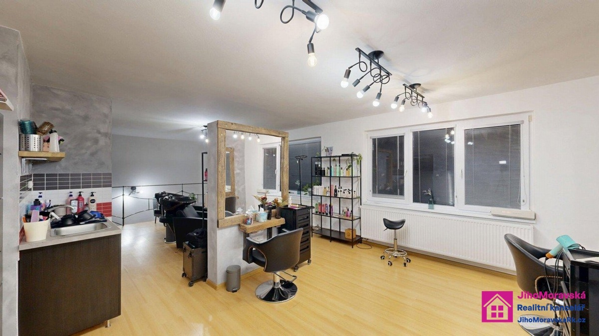 Аренда коммерческой недвижимости · Салон красоты · 78 m²