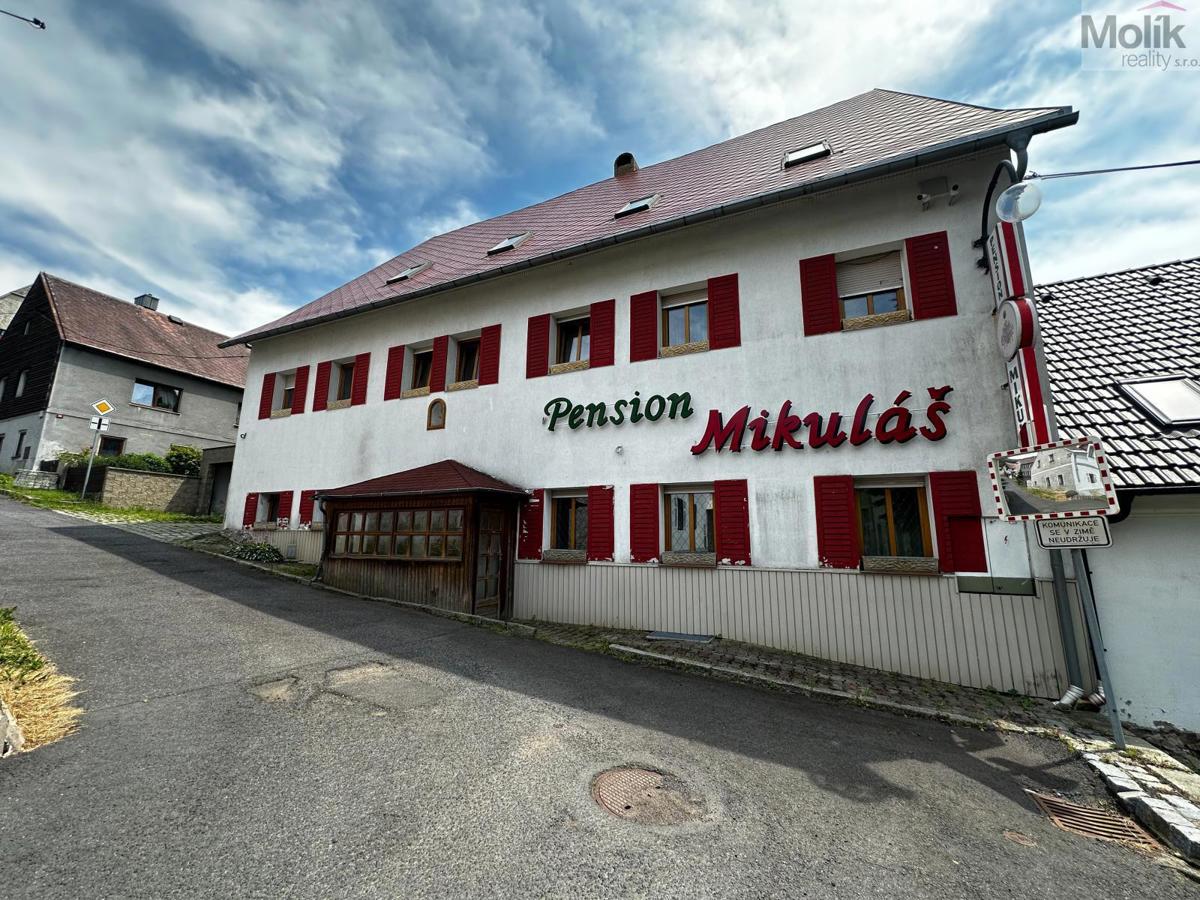 Commercial property for rent · 980 m²