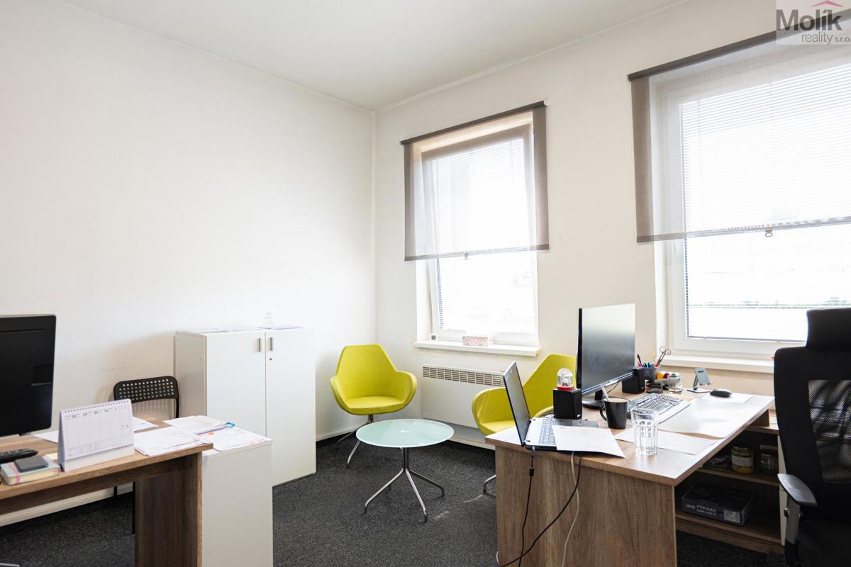 Fotografie 3 - Prodej komerční nemovitosti · 3 160 m²