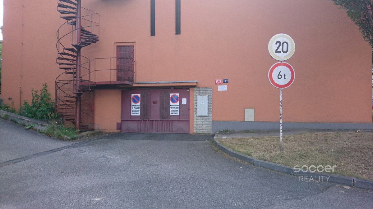 Photo 6/8