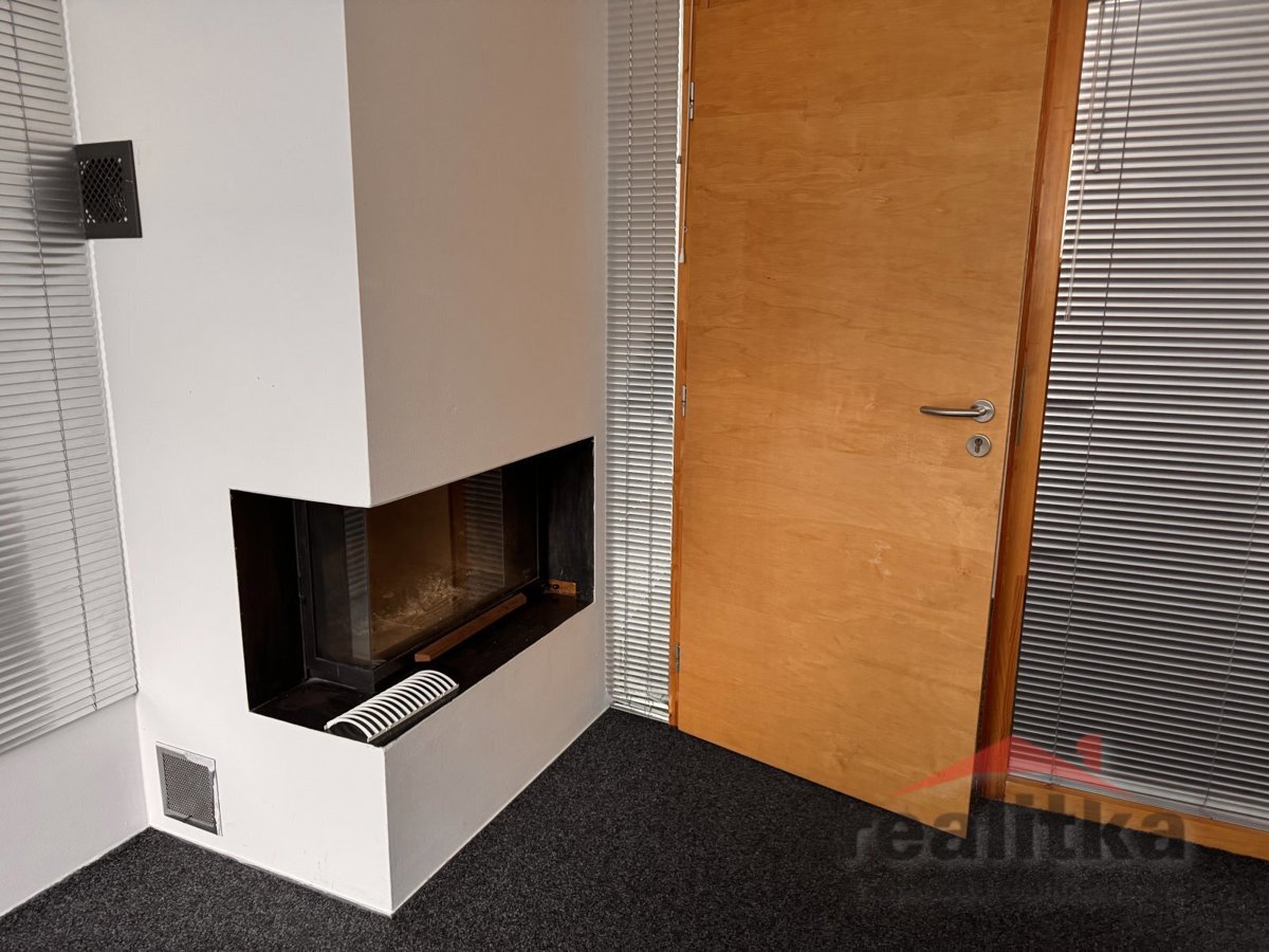 Аренда коммерческой недвижимости · Офис · 117 m²