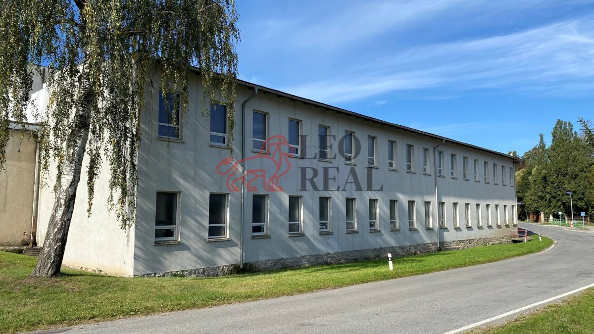 Аренда коммерческой недвижимости · 626 m²